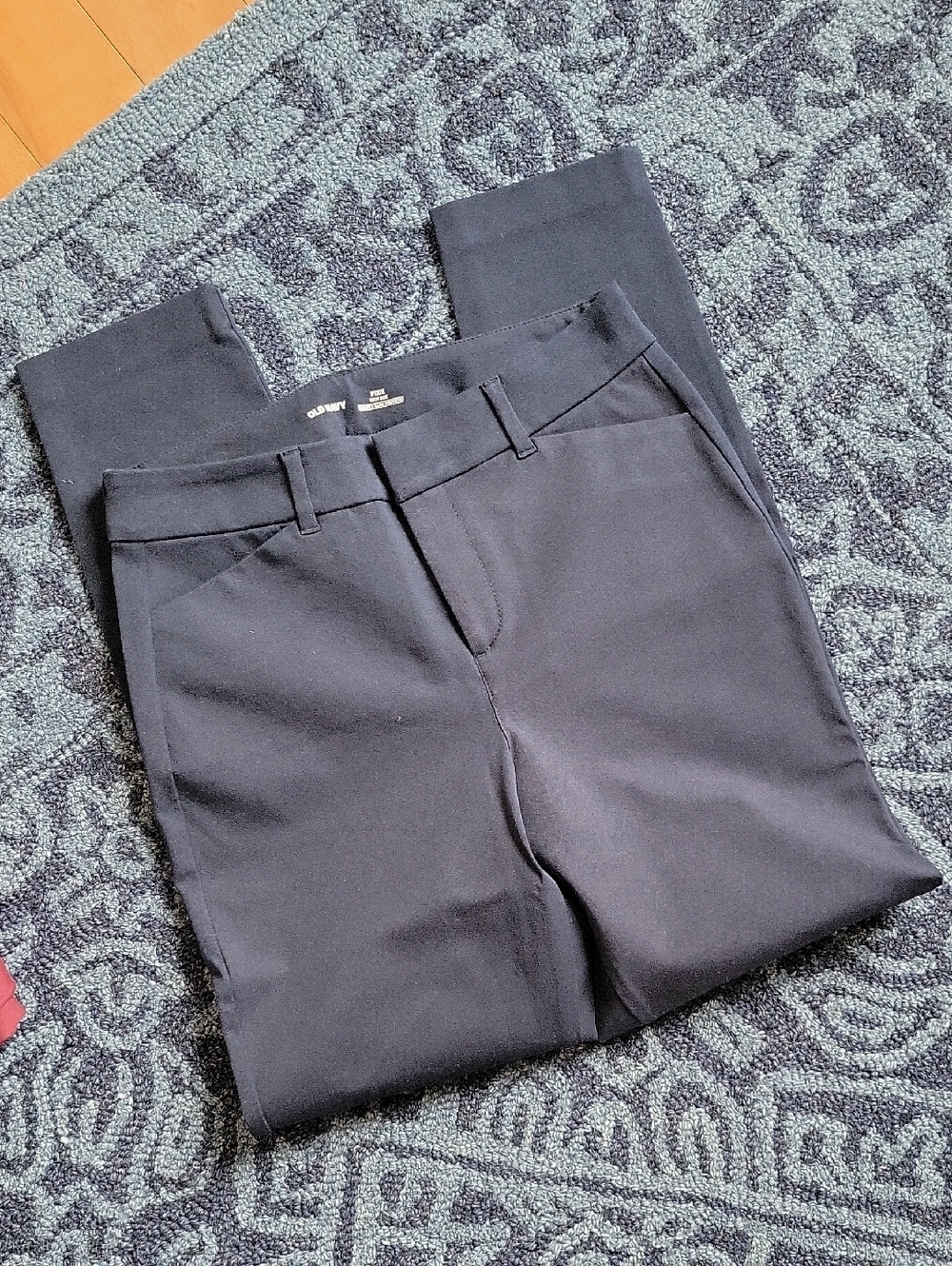 Bundle of Old Navy Pixie Pants - Picture 6 of 7